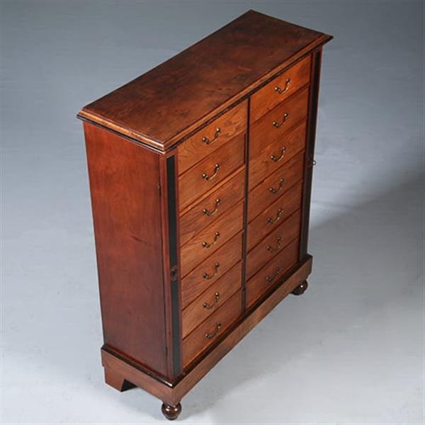 Grote foto jaarkast met 1 extra brede lade en 12 maandladen ca 1890 wellington sluitingen no281405 antiek en kunst stoelen en banken