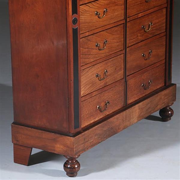 Grote foto jaarkast met 1 extra brede lade en 12 maandladen ca 1890 wellington sluitingen no281405 antiek en kunst stoelen en banken