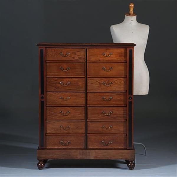 Grote foto jaarkast met 1 extra brede lade en 12 maandladen ca 1890 wellington sluitingen no281405 antiek en kunst stoelen en banken
