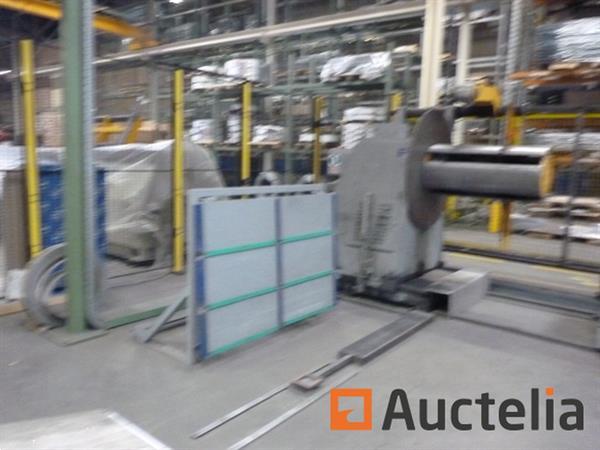 Grote foto industri le stempel en snijlijn voor metalen plaat mecasteel doe het zelf en verbouw ijzerwaren en bevestigingsmiddelen
