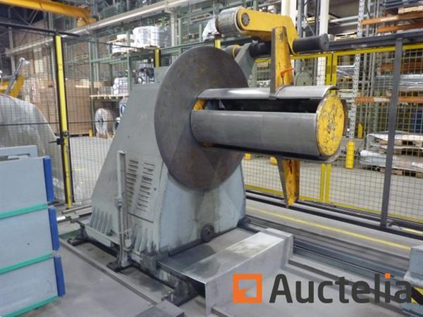 Grote foto industri le stempel en snijlijn voor metalen plaat mecasteel doe het zelf en verbouw ijzerwaren en bevestigingsmiddelen