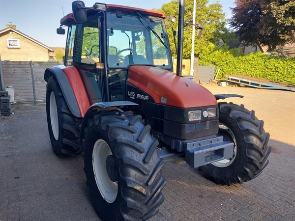 Grote foto new holland l 95 agrarisch tractoren