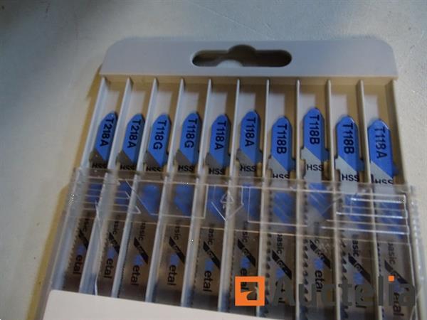 Grote foto set van 10 metalen basismessen bosch t18a t18b t18g diversen doe het zelf en verbouw ijzerwaren en bevestigingsmiddelen