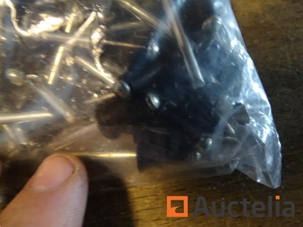 Grote foto 100 zwarte klinknagels 6 4 x 12 7 mm doe het zelf en verbouw onderdelen en accessoires