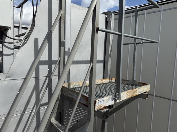 Grote foto flauw kistenkantelaar met bunker en afvoerband agrarisch tuinbouw