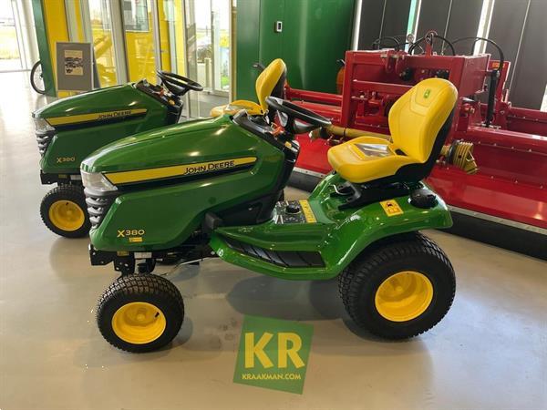 Grote foto john deere x380 692958 tuin en terras zitmaaiers