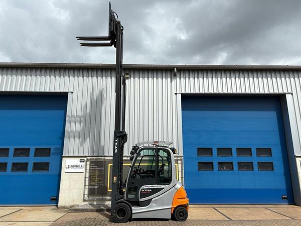 Grote foto vs 22196 elektrische triplex heftruck still rx60 35 bj2019 duopallet agrarisch heftrucks