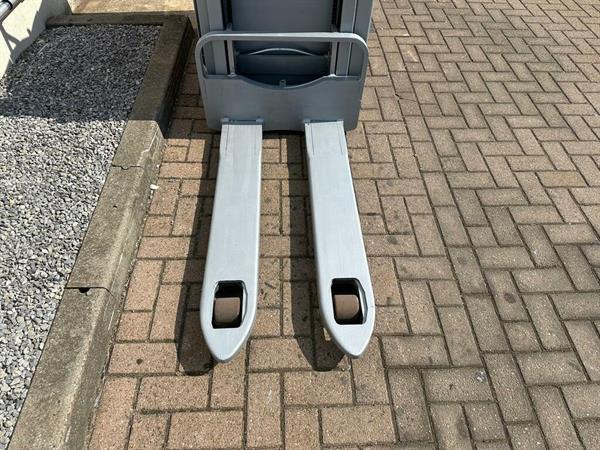 Grote foto vs 22197 elektrische meerijd stapelaar still initi le lift bj2017 1.580mm doe het zelf en verbouw hefwerktuigen