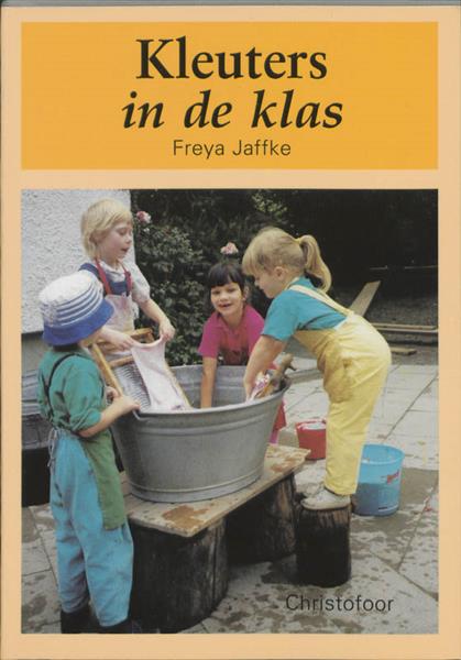 Grote foto kleuters in de klas boeken studieboeken