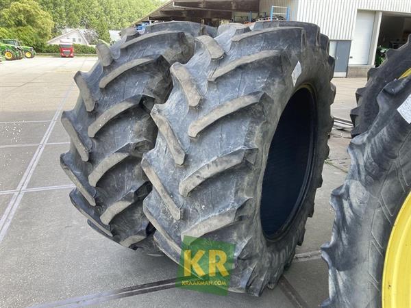 Grote foto pirelli 580 70r38 banden 692570 agrarisch wielen