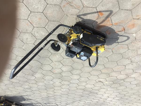 Grote foto gebruikte trilplaat bomag bvp 10 36 2021 zonder watertank doe het zelf en verbouw overige doe het zelf en verbouw
