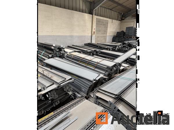 Grote foto industrieel rekkenmateriaal 748 ladders 4618 planken doe het zelf en verbouw hefwerktuigen