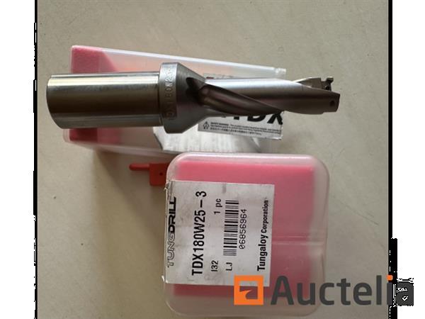 Grote foto tungaloy draai en freesgereedschappen doe het zelf en verbouw ijzerwaren en bevestigingsmiddelen
