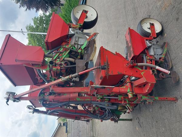 Grote foto vicon monoair maiszaaimachine 8 rijen agrarisch zaaimachines