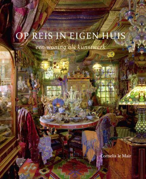 Grote foto op reis in eigen huis boeken fotografie en design