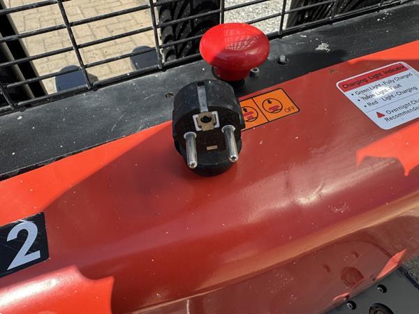 Grote foto vs 22194 elektrische stapelaar ep 3300mm nieuwstaat doe het zelf en verbouw hefwerktuigen