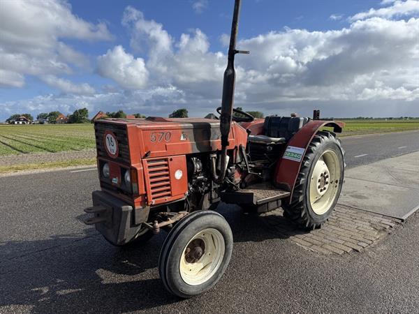 Grote foto fiat 570 agrarisch tractoren