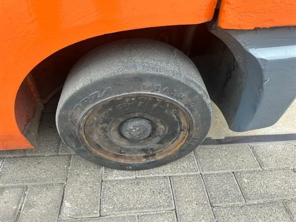 Grote foto vs 22045 triplex lpg heftruck toyota sidehift freelift bj2001 agrarisch heftrucks