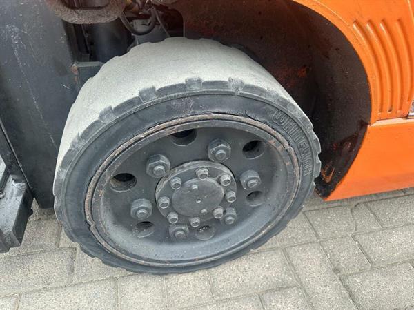 Grote foto vs 22045 triplex lpg heftruck toyota sidehift freelift bj2001 agrarisch heftrucks