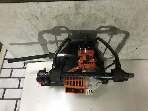 Grote foto gebruikte grondboor stihl bt130 tuin en terras overige tuin en terras