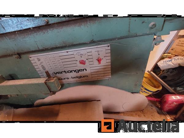 Grote foto vertongen paneelzaag met voorritser doe het zelf en verbouw ijzerwaren en bevestigingsmiddelen