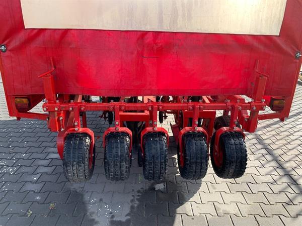 Grote foto elco beddenplantmachine 4 rijen met schijven agrarisch zaaimachines