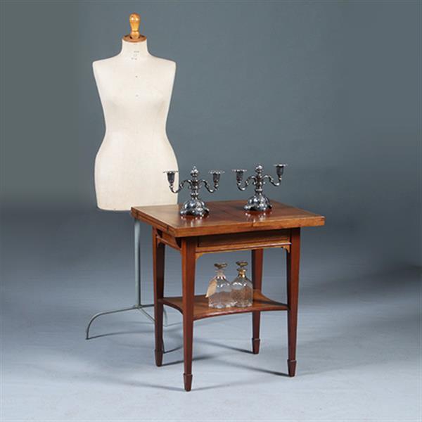Grote foto zeer strakke side table of wandtafel met inklapbare zijbladen ca 1900 messing ingelegd no.283050 antiek en kunst stoelen en banken
