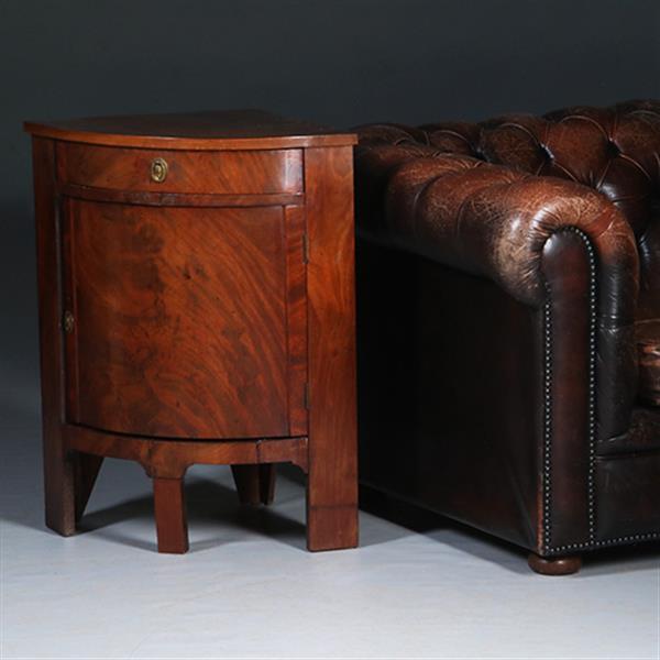 Grote foto lage 1 deurs biedermeier hoekkast met deur en lade hollands ca 1820 no.432715 antiek en kunst stoelen en banken