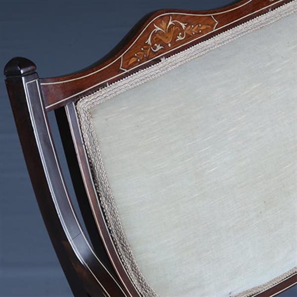 Grote foto bijzonder elegant bankje in hepplewhite ca. 1880 incl. bekleding naar wens. no.291301 antiek en kunst stoelen en banken