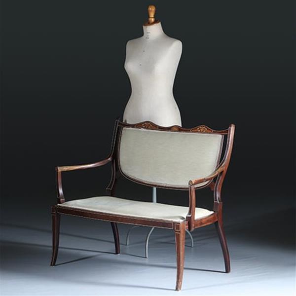 Grote foto bijzonder elegant bankje in hepplewhite ca. 1880 incl. bekleding naar wens. no.291301 antiek en kunst stoelen en banken