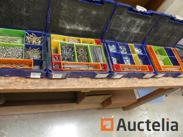Grote foto schroeven en hardware in doos doe het zelf en verbouw onderdelen en accessoires