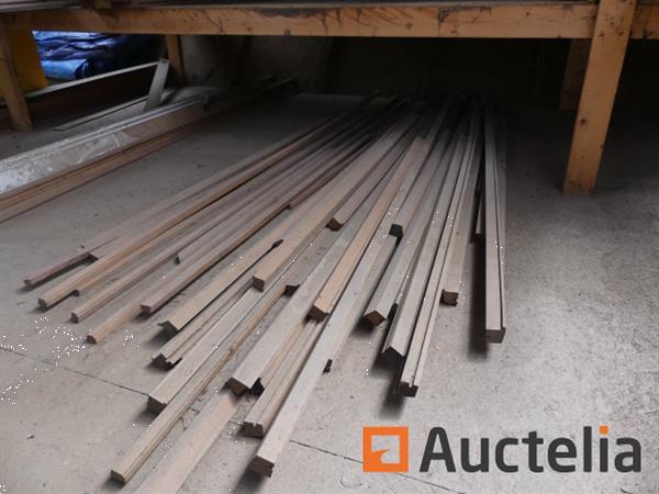Grote foto hout pvc balans op de mezzanine grote hoeveelheid doe het zelf en verbouw ijzerwaren en bevestigingsmiddelen