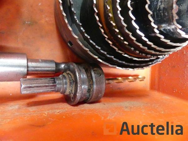 Grote foto hardware met 1 doos gatenzaag doe het zelf en verbouw onderdelen en accessoires