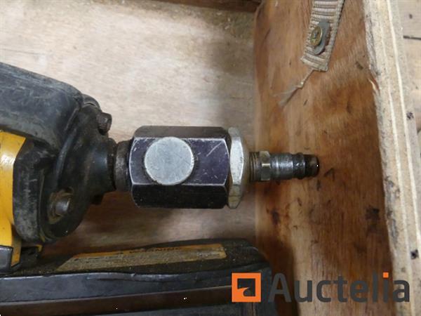 Grote foto 3 bostich pneumatische spijkermachines doe het zelf en verbouw gereedschappen en machines