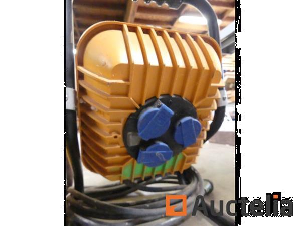 Grote foto elektrische pneumatische slanghaspel met bouwplaatsverlichting doe het zelf en verbouw gereedschappen en machines