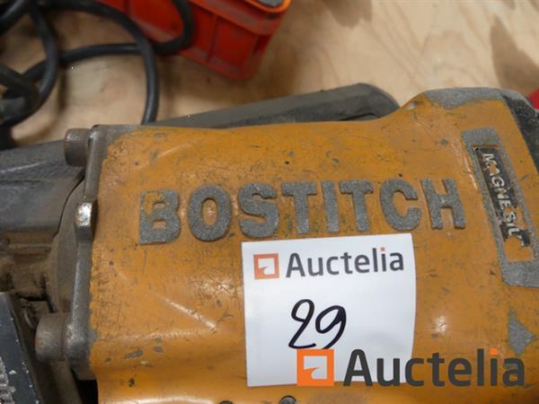 Grote foto 2 bostich pneumatische spijkermachines doe het zelf en verbouw gereedschappen en machines