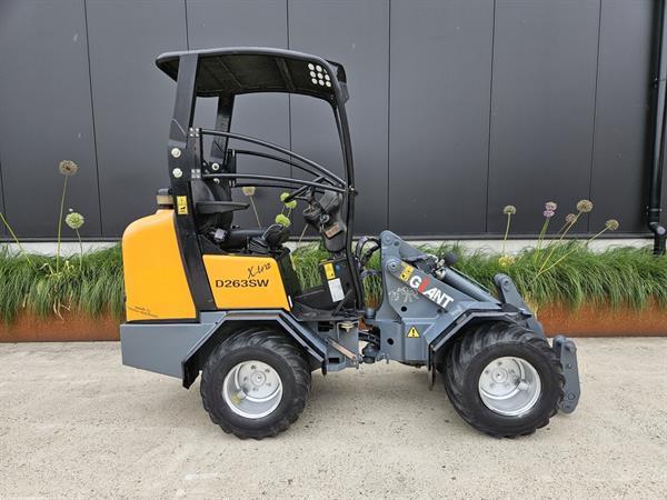 Grote foto giant d263sw x tra shovel 1720 uur agrarisch shovels