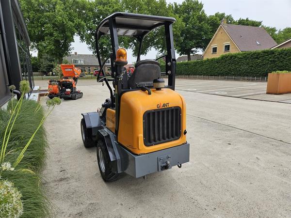 Grote foto giant d263sw x tra shovel 1720 uur agrarisch shovels
