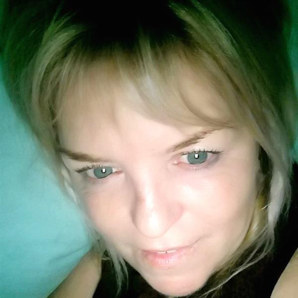 Grote foto wil je mij en mijn zoon de nodige liefde geven contacten en berichten vrouw zoekt man
