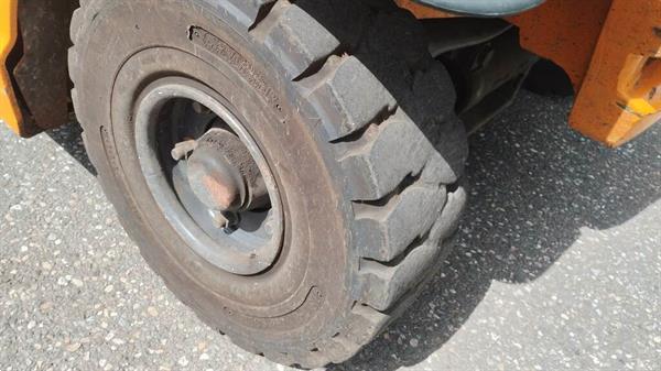 Grote foto still r60 30 3ton triplomast 4.7 mt 80v agrarisch heftrucks