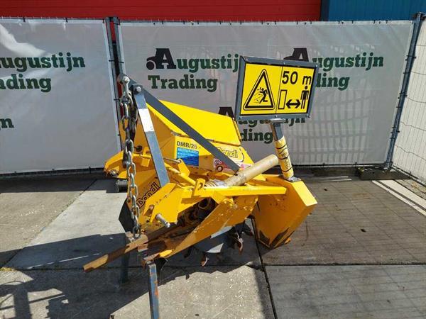 Grote foto dondi greppelfrees agrarisch algemeen