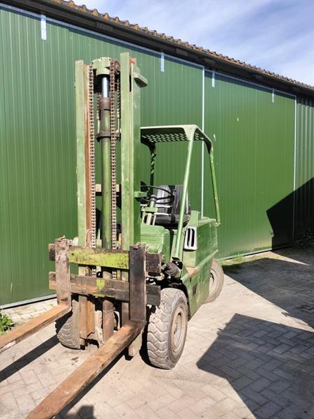 Grote foto heftruck clark agrarisch heftrucks