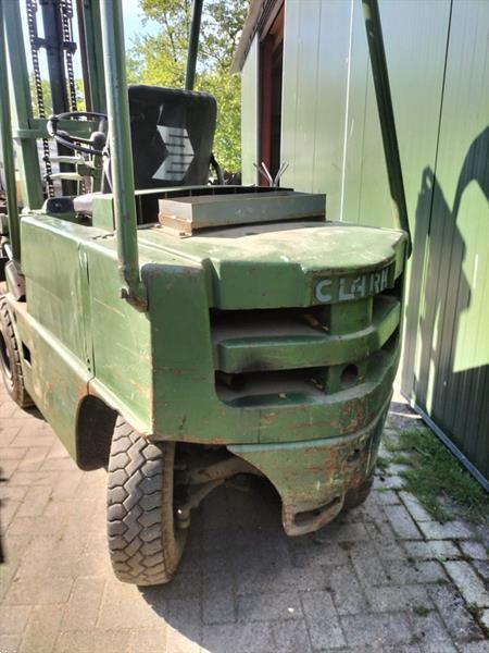 Grote foto heftruck clark agrarisch heftrucks