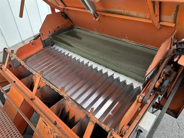 Grote foto nobels uien bollen plantmachine 4 5 rijen agrarisch zaaimachines