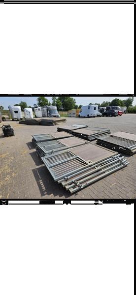 Grote foto paardenboxen 18 stuks buitenhuis agrarisch stallen