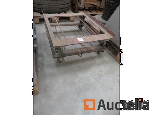Grote foto 2 metalen trolleys doe het zelf en verbouw hefwerktuigen