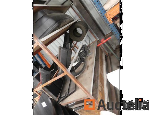 Grote foto niet verwijderbare metalen plank en inhoud doe het zelf en verbouw hefwerktuigen