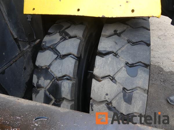 Grote foto svetruck 1060 28 zware vorkheftruck agrarisch heftrucks