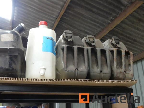 Grote foto metalen planken die niet kunnen worden gedemonteerd doe het zelf en verbouw hefwerktuigen