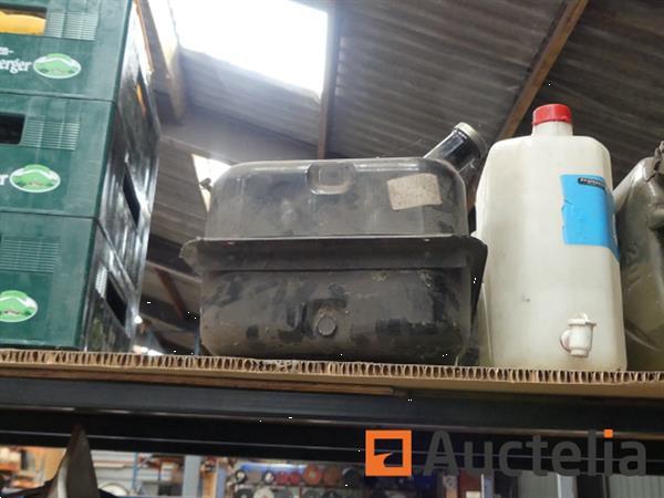 Grote foto metalen planken die niet kunnen worden gedemonteerd doe het zelf en verbouw hefwerktuigen